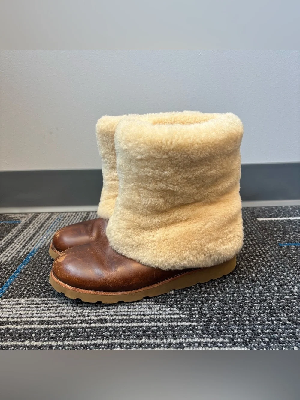 Ugg Maylin 1001761 Brown leather shearling boots 7